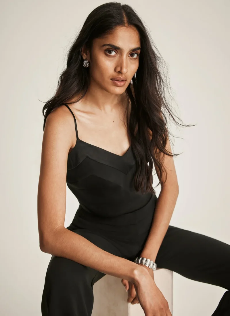 black v neck sleeveless cami top