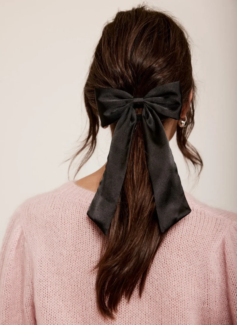 black velvet bow hair clip