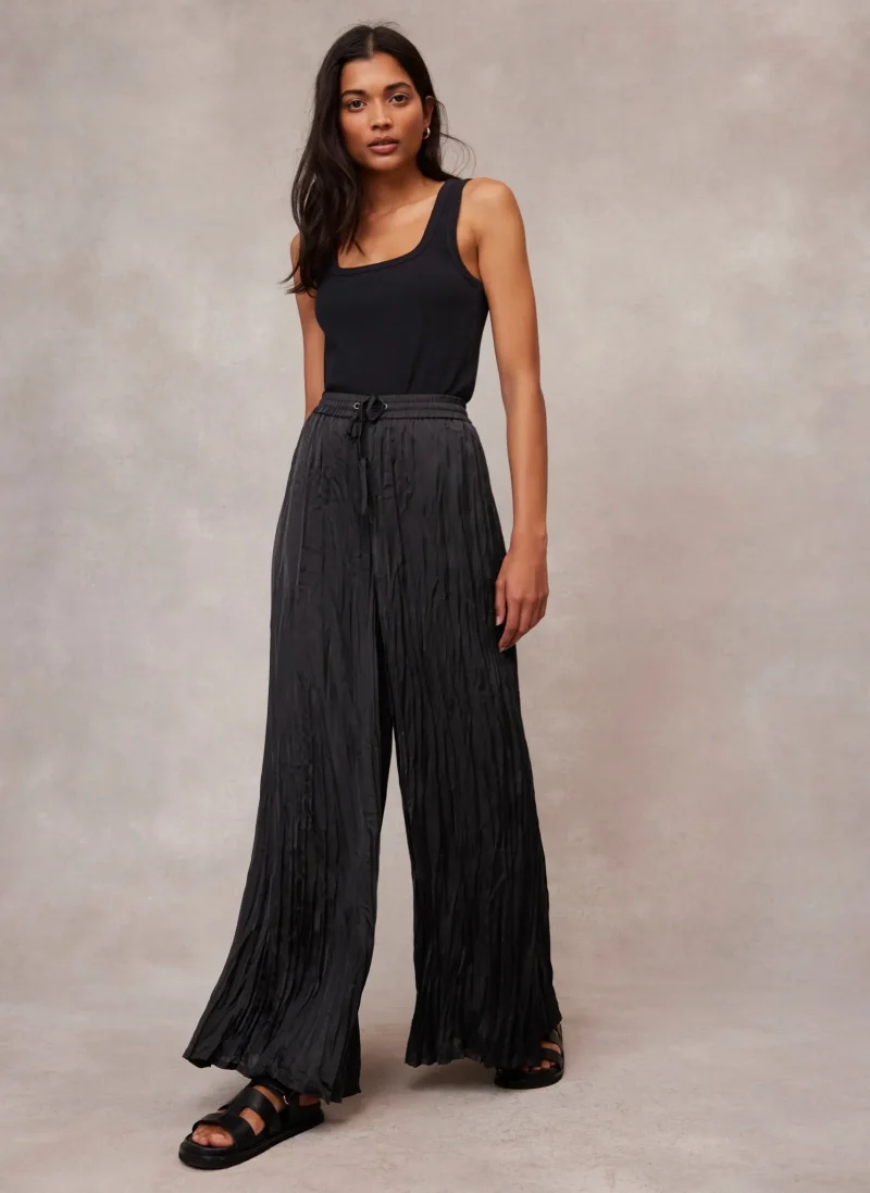 crinkle wide leg trousers in black