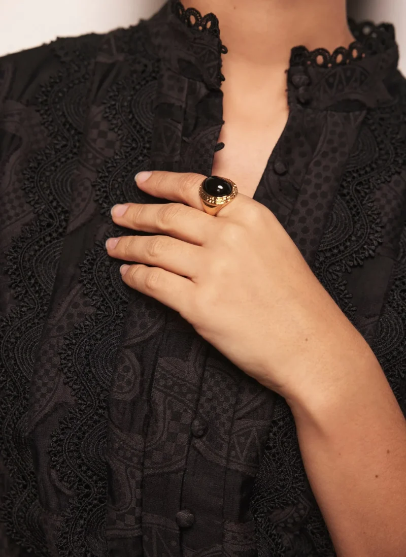 gold stone ring with elegant details