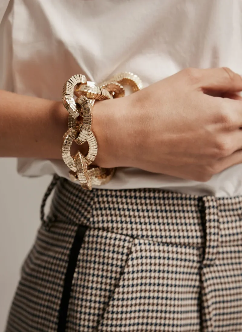 gold textured link bracelet